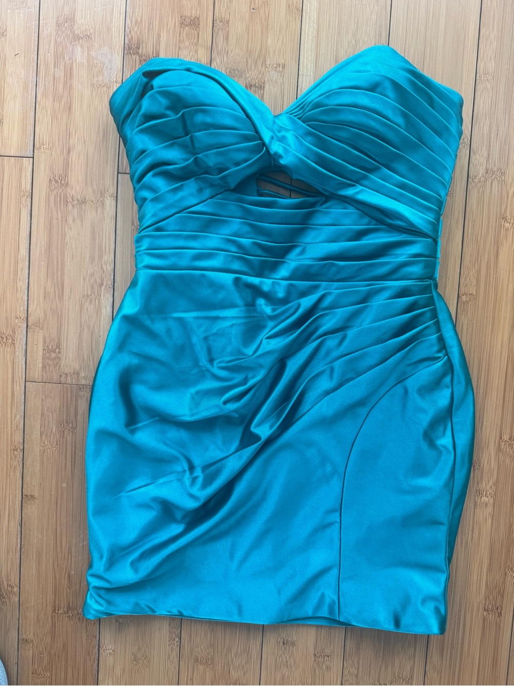 Stacees Formal Dress - Picture 3 of 4